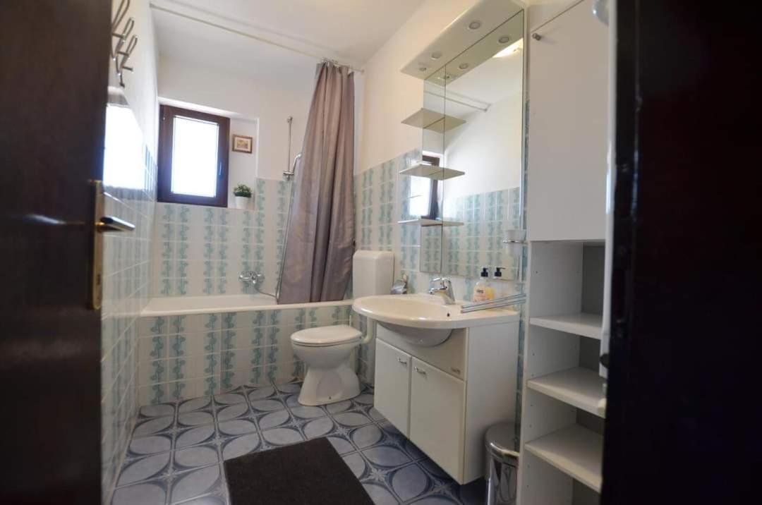 Tony Apartments Ровин Стая снимка